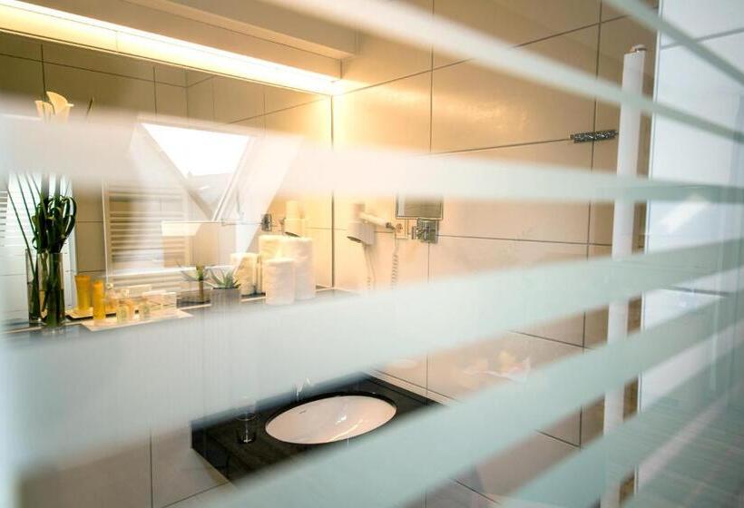 带双人床的基本房间, & Restaurant Goldener Pflug