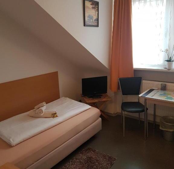 Номер Economy, Schweizer Stubb