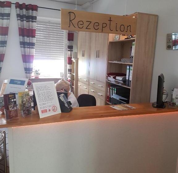 Номер Economy, Schweizer Stubb