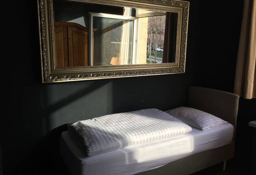 Standard Yhden Hengen Huone, Wasserturm Hotel Mannheim