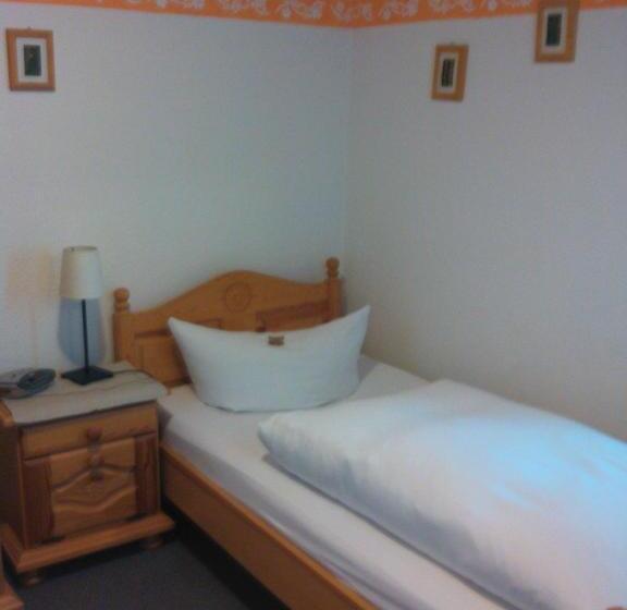 标准单人间, Zur Mühle