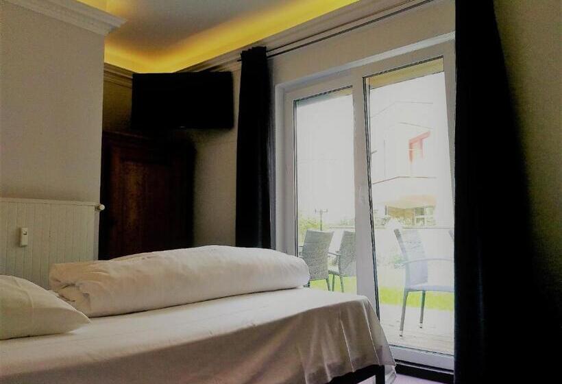 Standard Yhden Hengen Huone, Wasserturm Hotel Mannheim