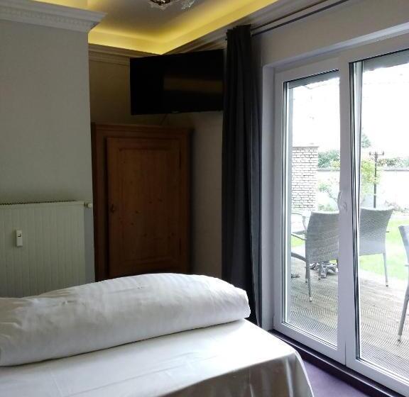 Standard Yhden Hengen Huone, Wasserturm Hotel Mannheim