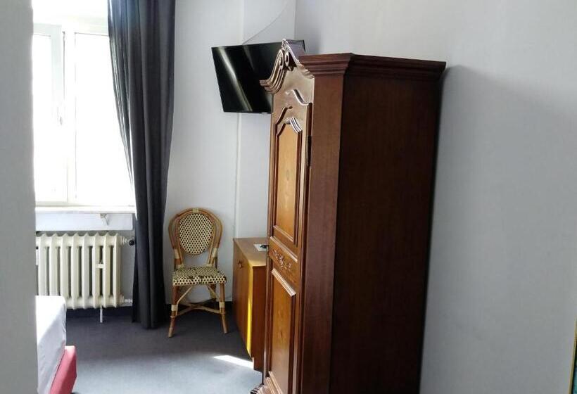 Standard Yhden Hengen Huone, Wasserturm Hotel Mannheim