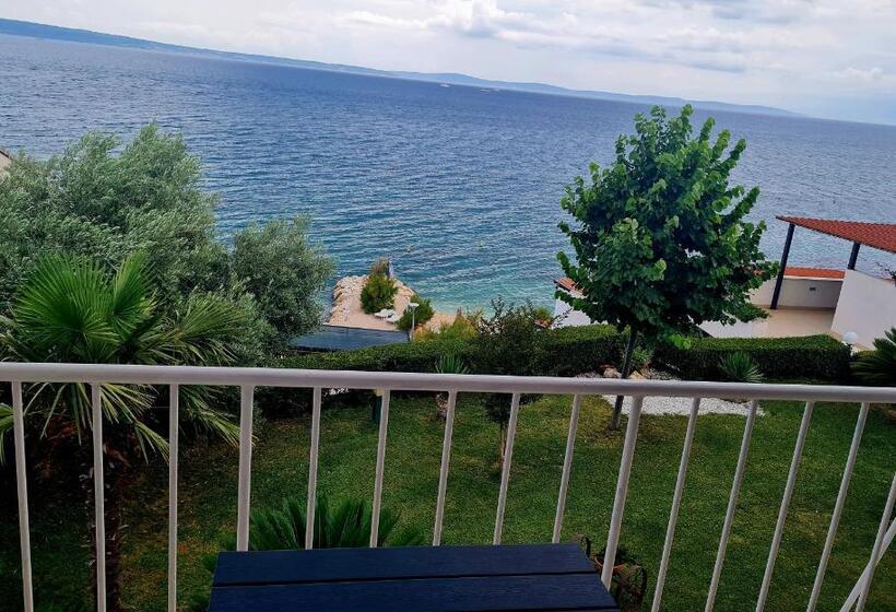 إستوديو قياسى مطل على البحر, Beach Villa Bozikovic