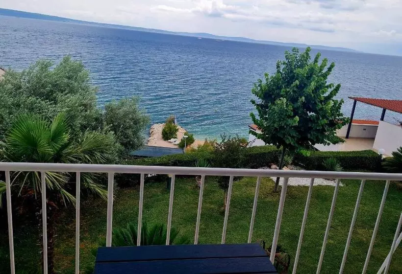 海の見えるスタンダードスタジオ, Beach Villa Bozikovic