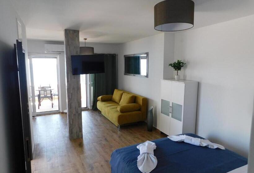 סטודיו דלוקס, Beach Villa Bozikovic