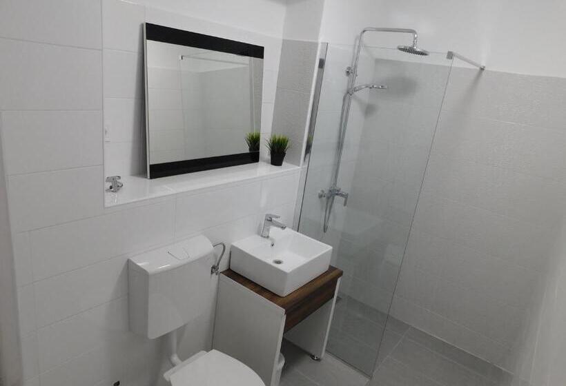 סטודיו דלוקס, Beach Villa Bozikovic