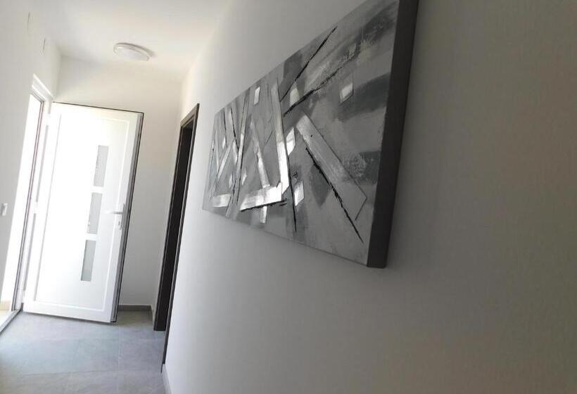 סטודיו דלוקס, Beach Villa Bozikovic