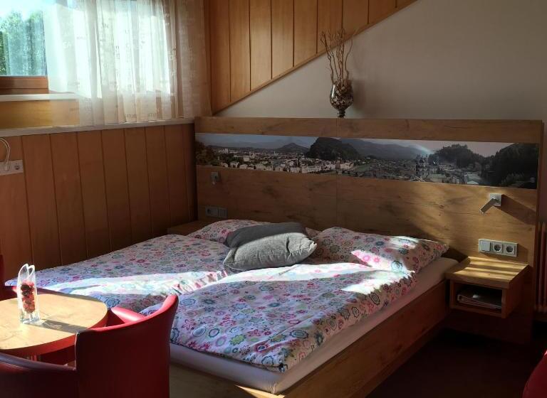 חדר סטנדרט לשלושה, Pension Nocksteinblick