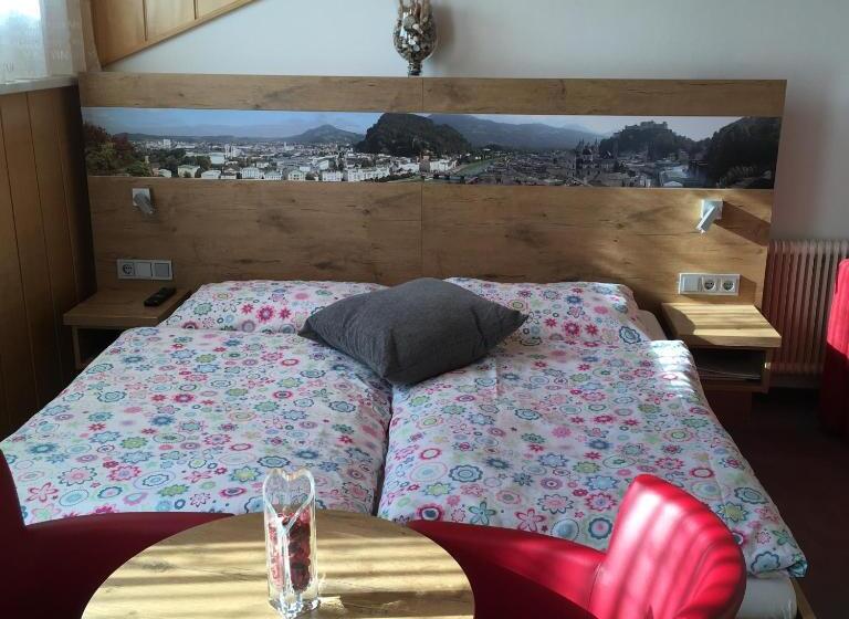 חדר סטנדרט לשלושה, Pension Nocksteinblick