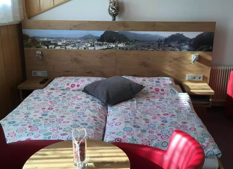 スタンダードトリプルルーム, Pension Nocksteinblick