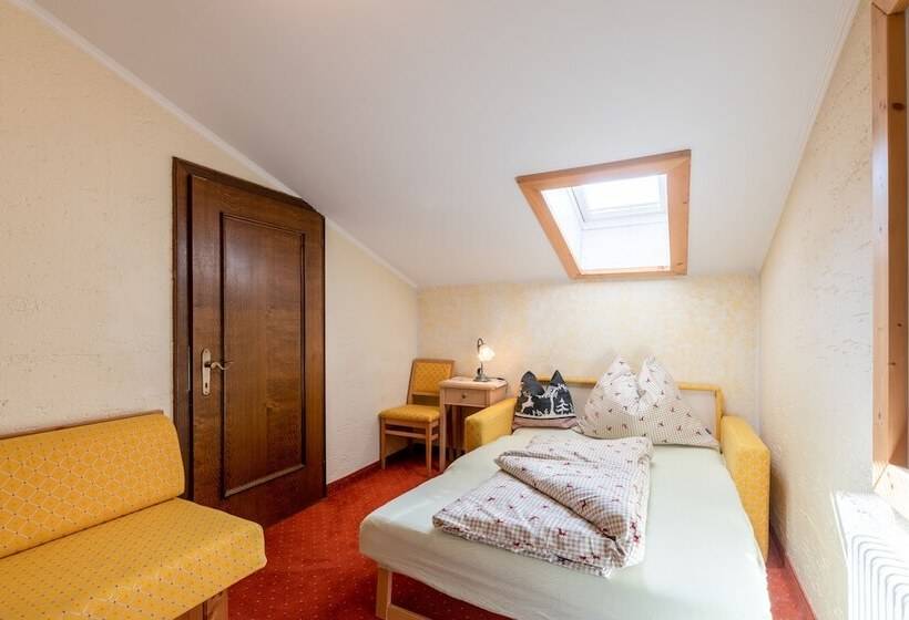 غرفة عائلية, Ganzenhubhof