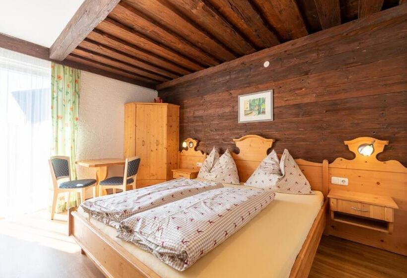 غرفة ديلوكس مزودة بشرفة, Ganzenhubhof