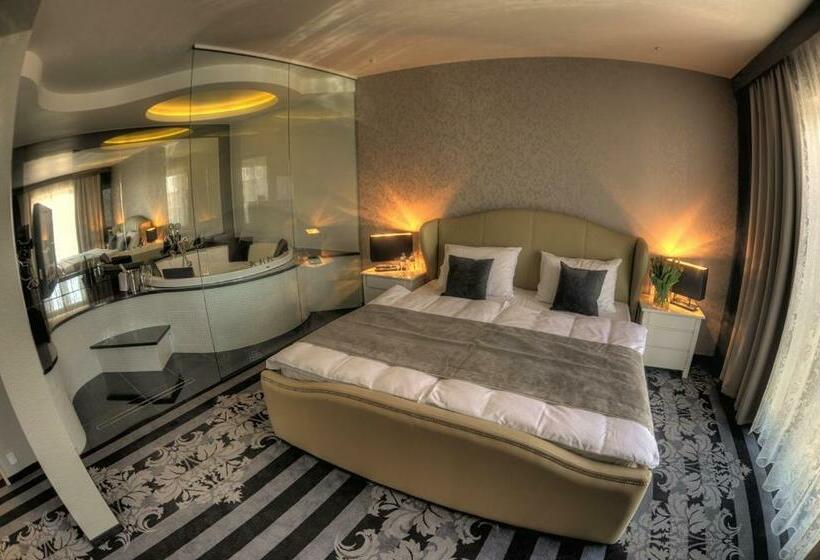 １ベッドルームのデラックスアパートメント, Alhar