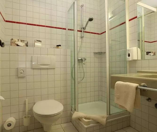 Standard Yhden Hengen Huone, Am Westend