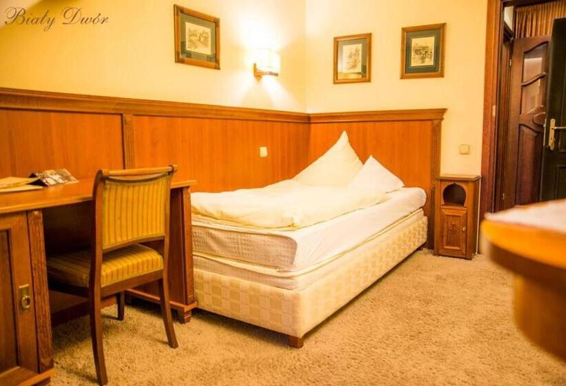 غرفة قياسية فردية, Biały Dwór