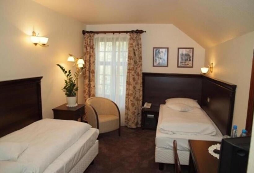 غرفة قياسية, Biały Dwór