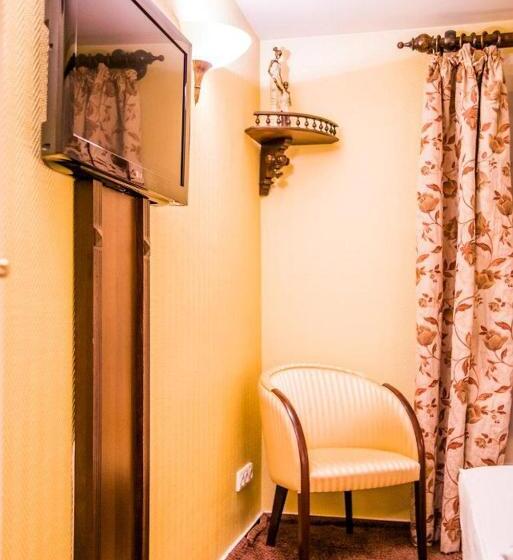 غرفة قياسية, Biały Dwór