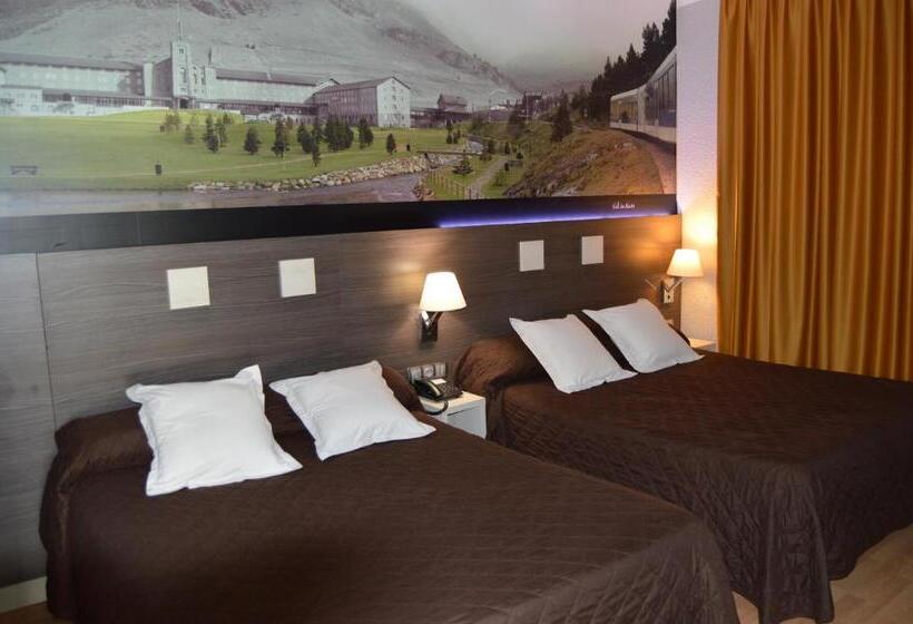 Четырехместный Номер Стандарт, Ciutadella