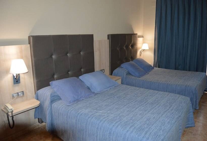 Четырехместный Номер Стандарт, Ciutadella