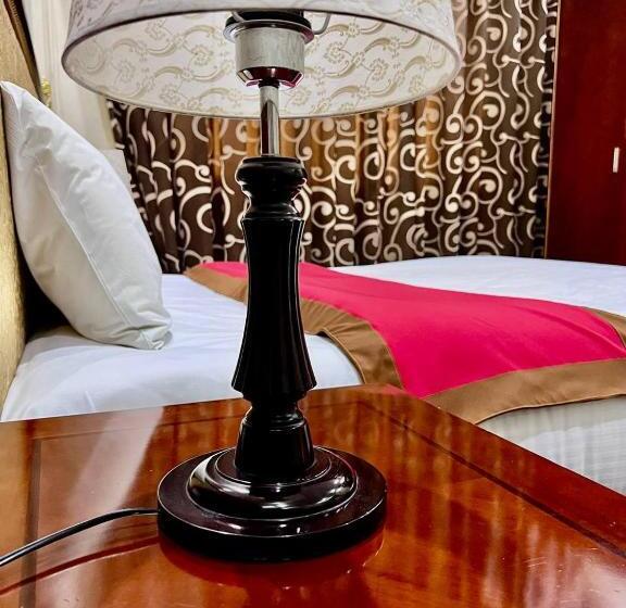 수피리어 룸, Dream Palace