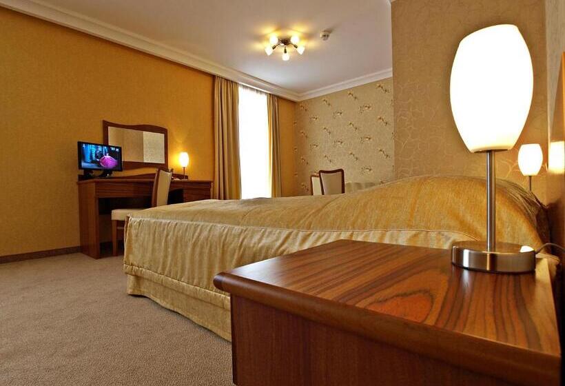 스탠다드 룸, Fajkier