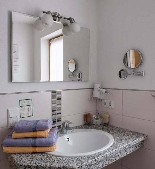 غرفة قياسية فردية, Garni Hopfengold