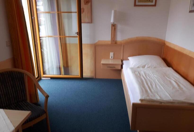 غرفة قياسية فردية, Garni Hopfengold