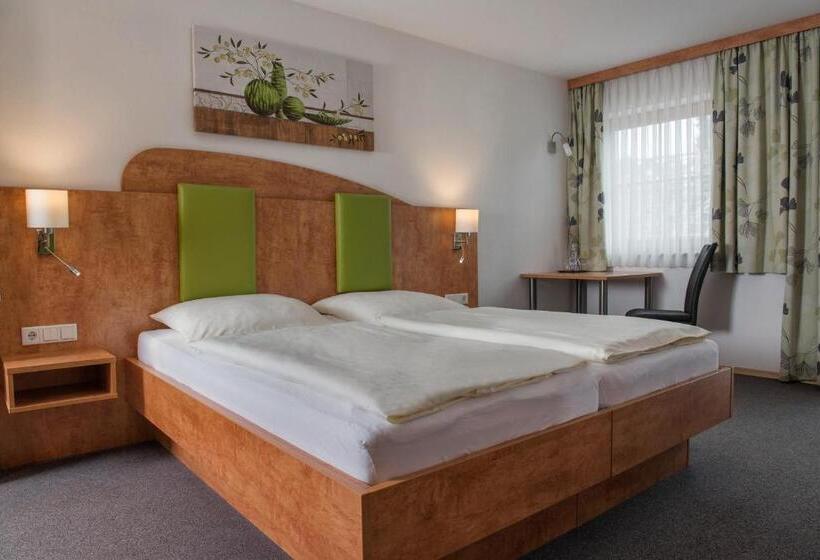 غرفة قياسية, Garni Hopfengold