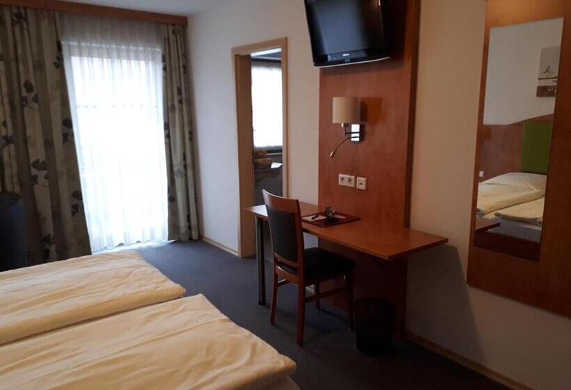 غرفة قياسية, Garni Hopfengold