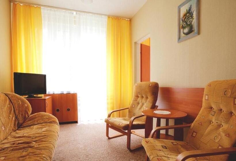 חדר סטנדרט לשלושה, Geovita Dąbki