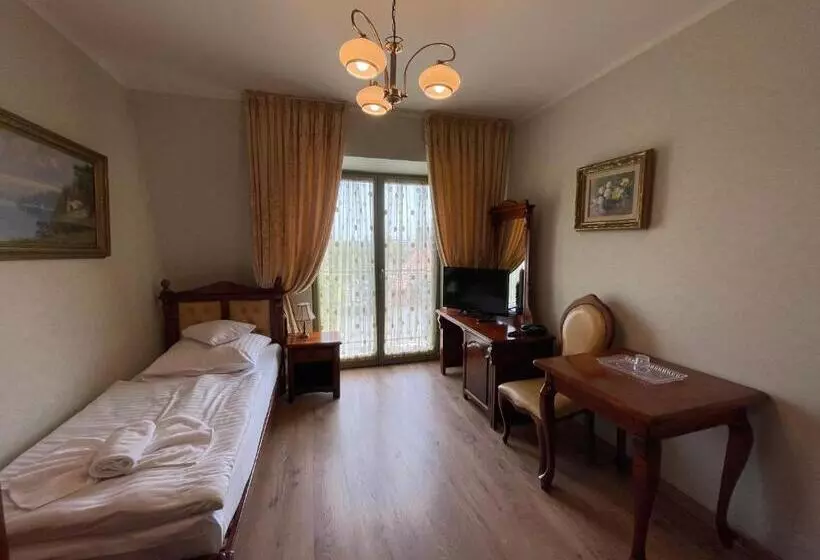 اتاق استاندارد یک نفره, Irys