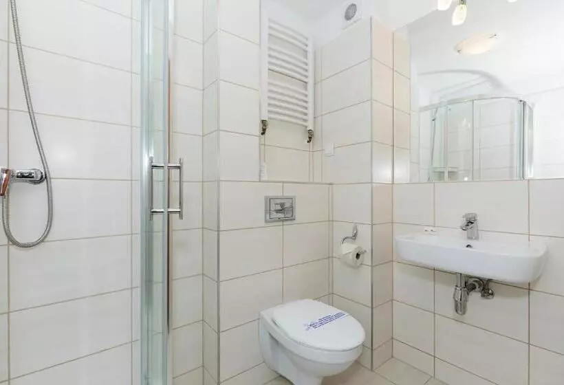 Standard Yhden Hengen Huone Parveke, Jantar Medical Spa