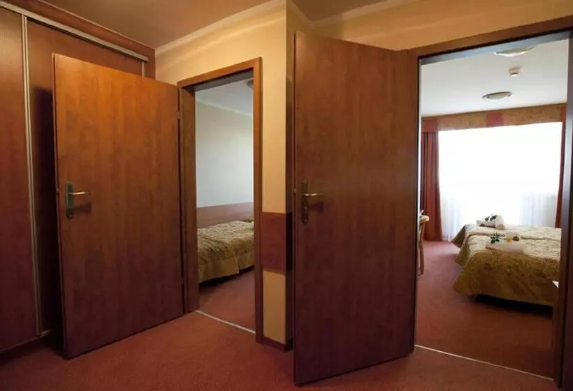 Standard-studio Parveke, Jantar Medical Spa