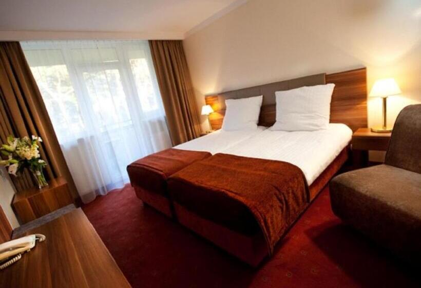 Номер Deluxe с Балконом, Jantar Medical Spa