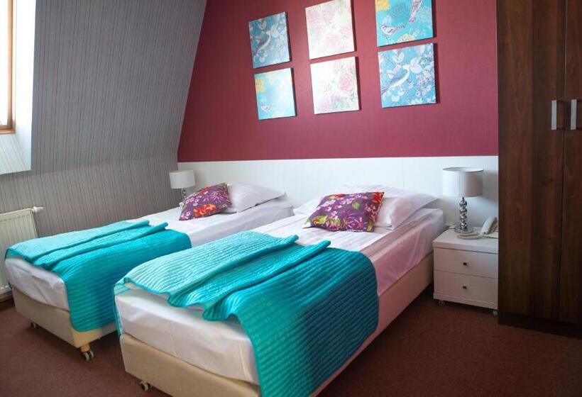 스탠다드 룸, Na Rogatce