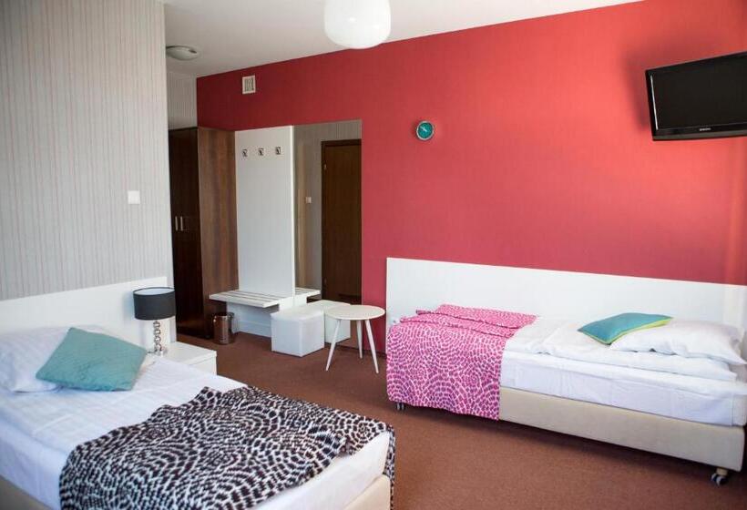 스탠다드 트리플 룸, Na Rogatce