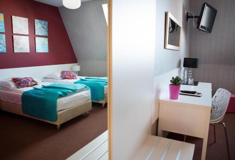 스탠다드 싱글 룸, Na Rogatce