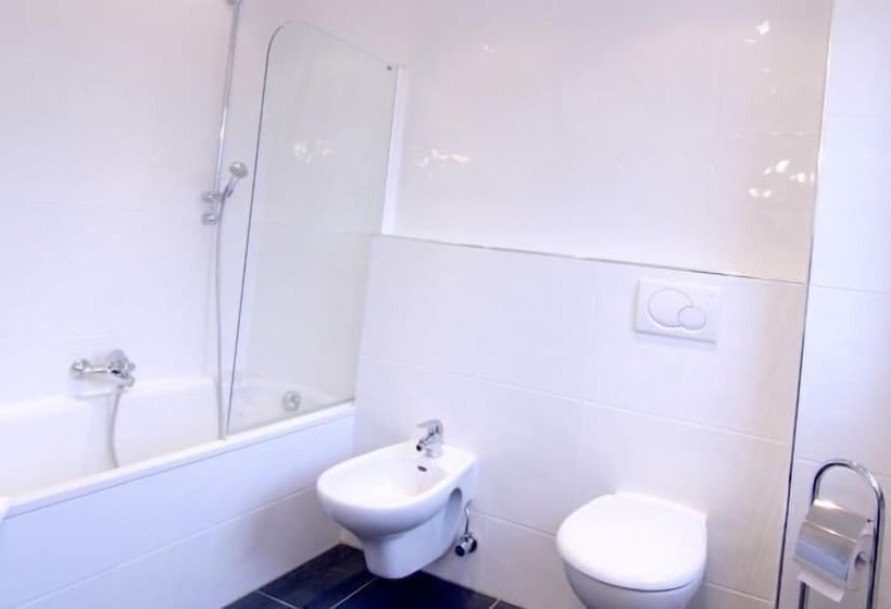 חדר סטנדרט יחיד, Neuenhof