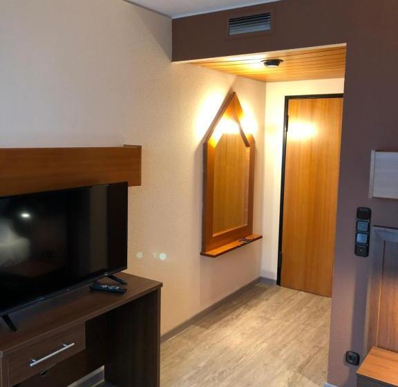 标准单人间, Poseidon