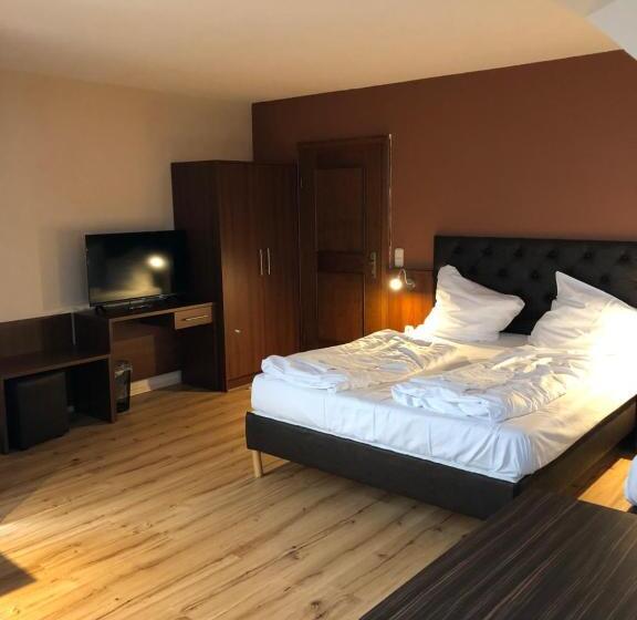 四人标准间, Poseidon