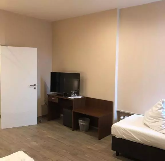 Quarto Familiar, Poseidon