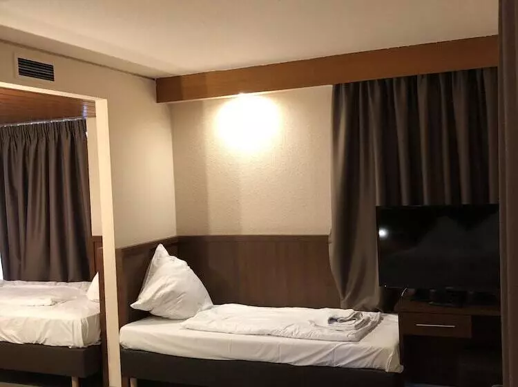 Quarto Quádruplo Standard, Poseidon