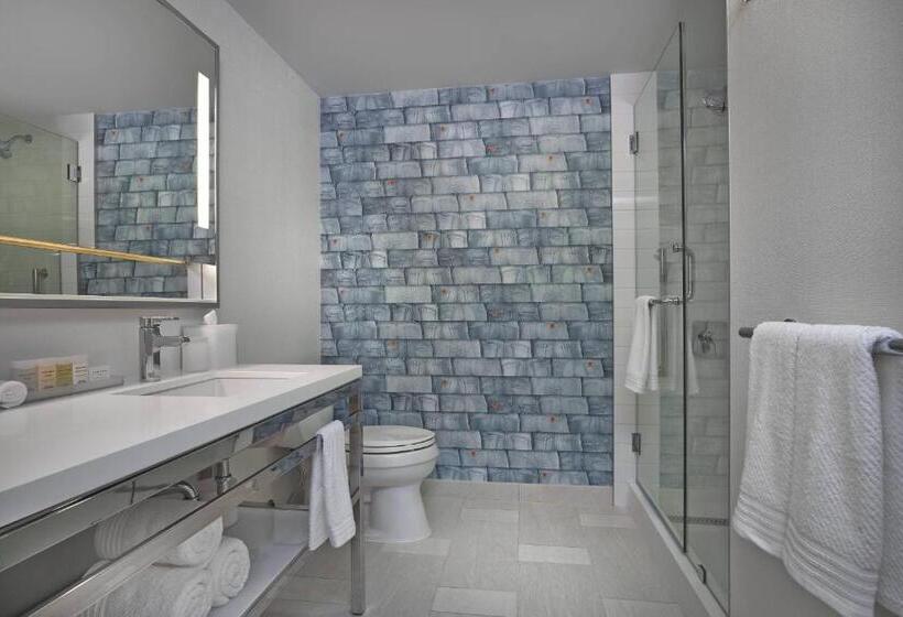 غرفة قياسية, Renaissance Edmonton Airport