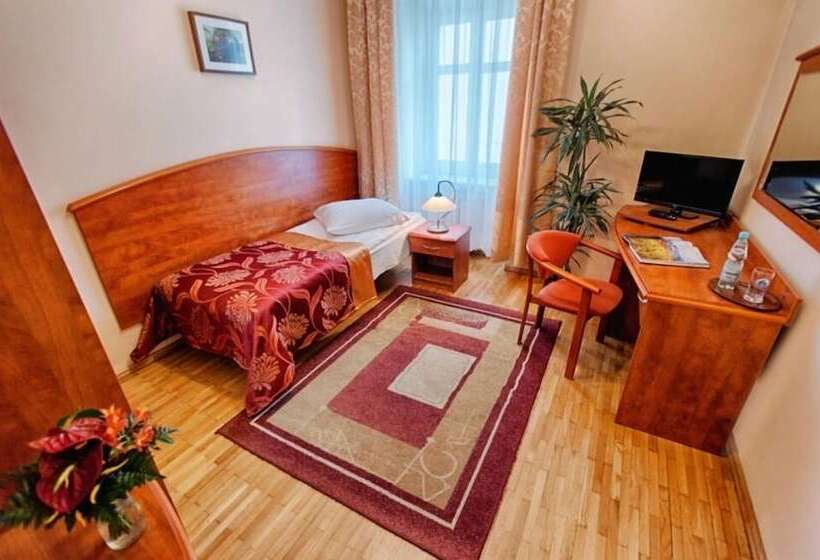 프리미엄 싱글 룸, Restauracja Caspar