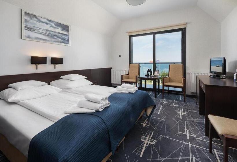 اتاق استاندارد با چشم‌انداز دریا, Restauracja Faleza