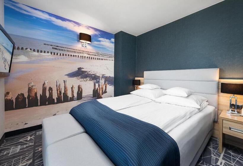 سوییت با چشم‌انداز دریا, Restauracja Faleza