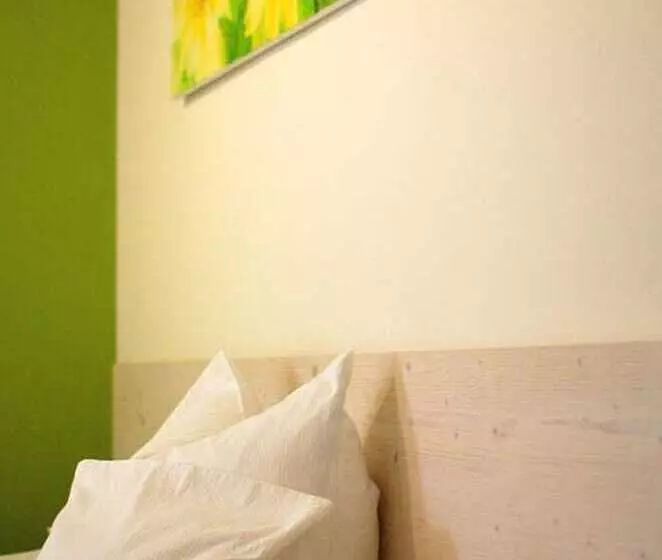اتاق استاندارد, Rothwein