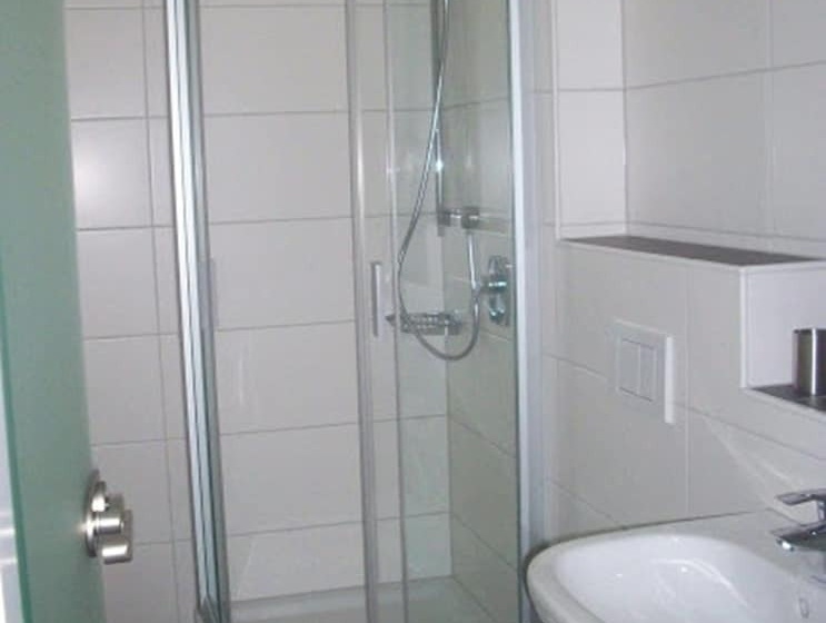 스탠다드 룸, Rothwein